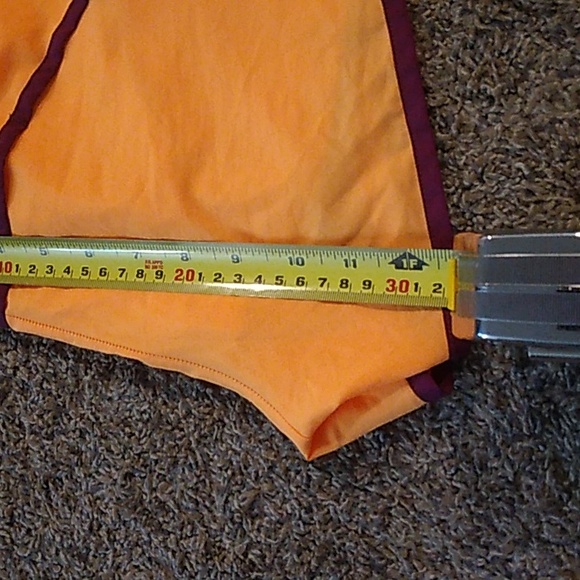 REEBOK SPEED WICK WOMENS ATHLETIC SHORTS - Picture 16 of 16